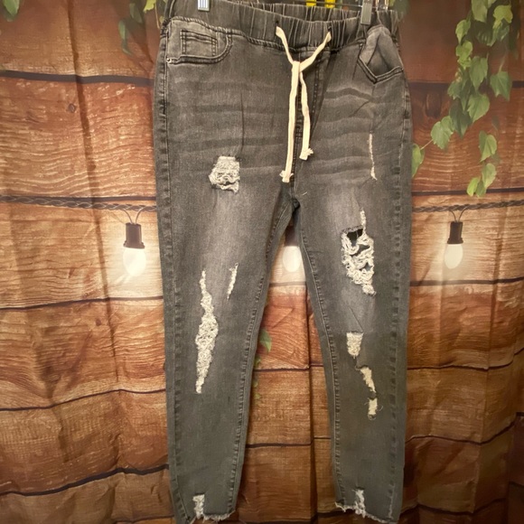 NWOT Boutique Jeans - Picture 2 of 6